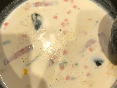 鶏ガラスープで簡単ミルクスープ